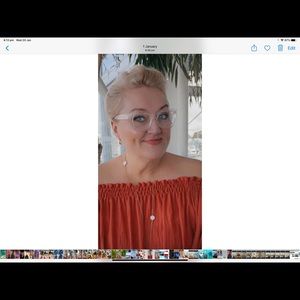 Meet your Posher, Sharon